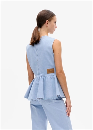 Merja top Light Denim Rinse Baum Und Pferdgarten